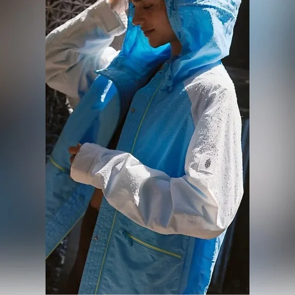 FP (Free People) Movement Singin in the rain packable jacket - Picture 3 of 14